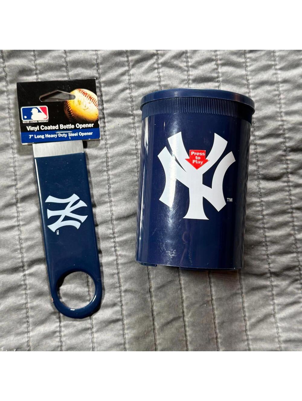 New York Yankees Bottle Opener Can Coozy Bundle Memorabilia MLB Baseball Gear‎